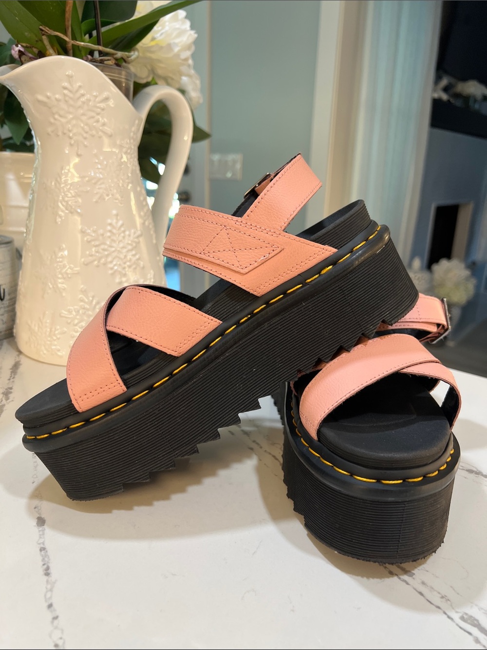 Dr. Martens Voss II Quad Pink Crisscross Platform Sandals size 9 - Picture 6 of 16